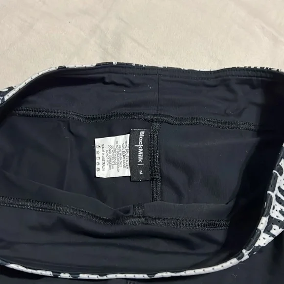 Blackmilk short - Picture 3 of 3